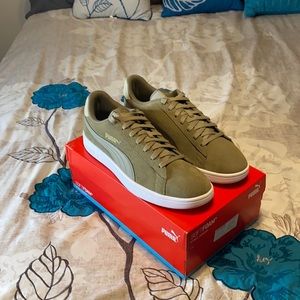 Men’s Puma Smash V2 /Size 13 /Vetiver-Sage-Gold